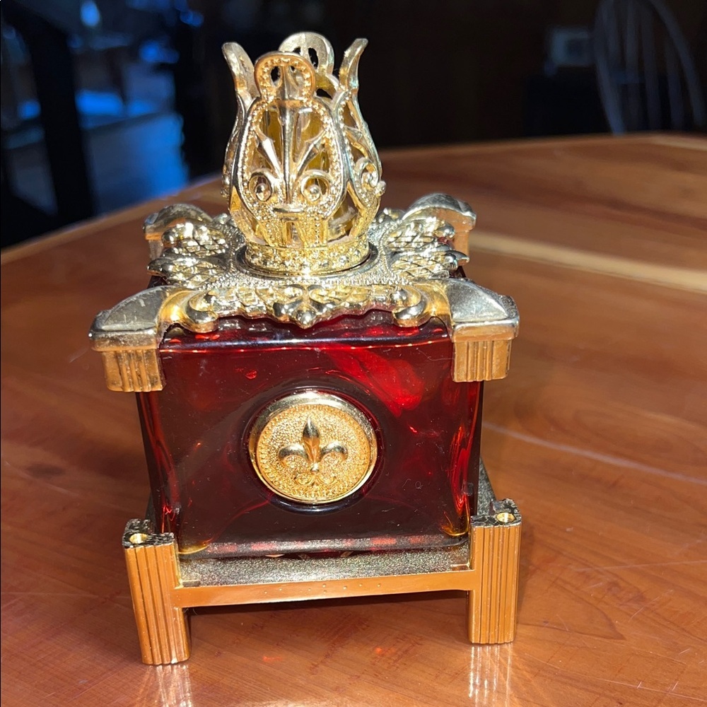 Vintage Mini Stately Fleur de Lis Fragrance Lamp by Isabella